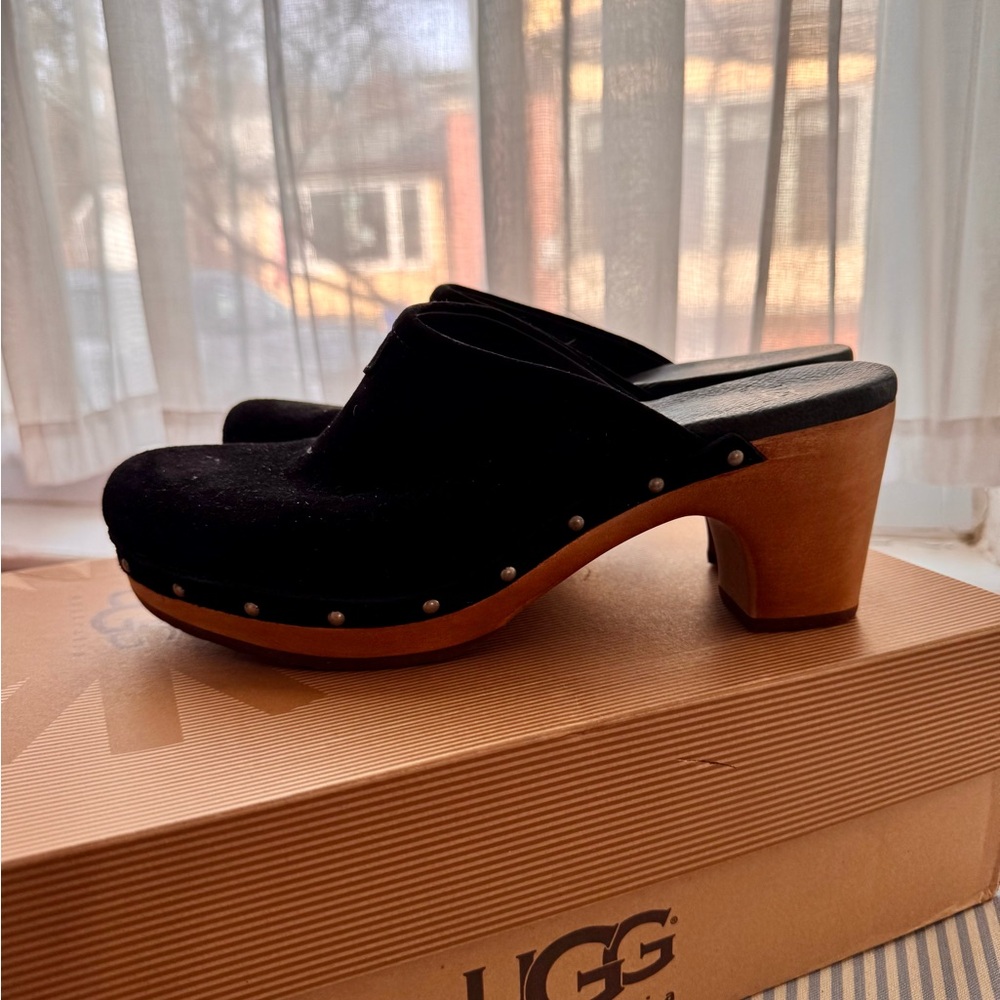 UGG Abbie Black Suede Clog